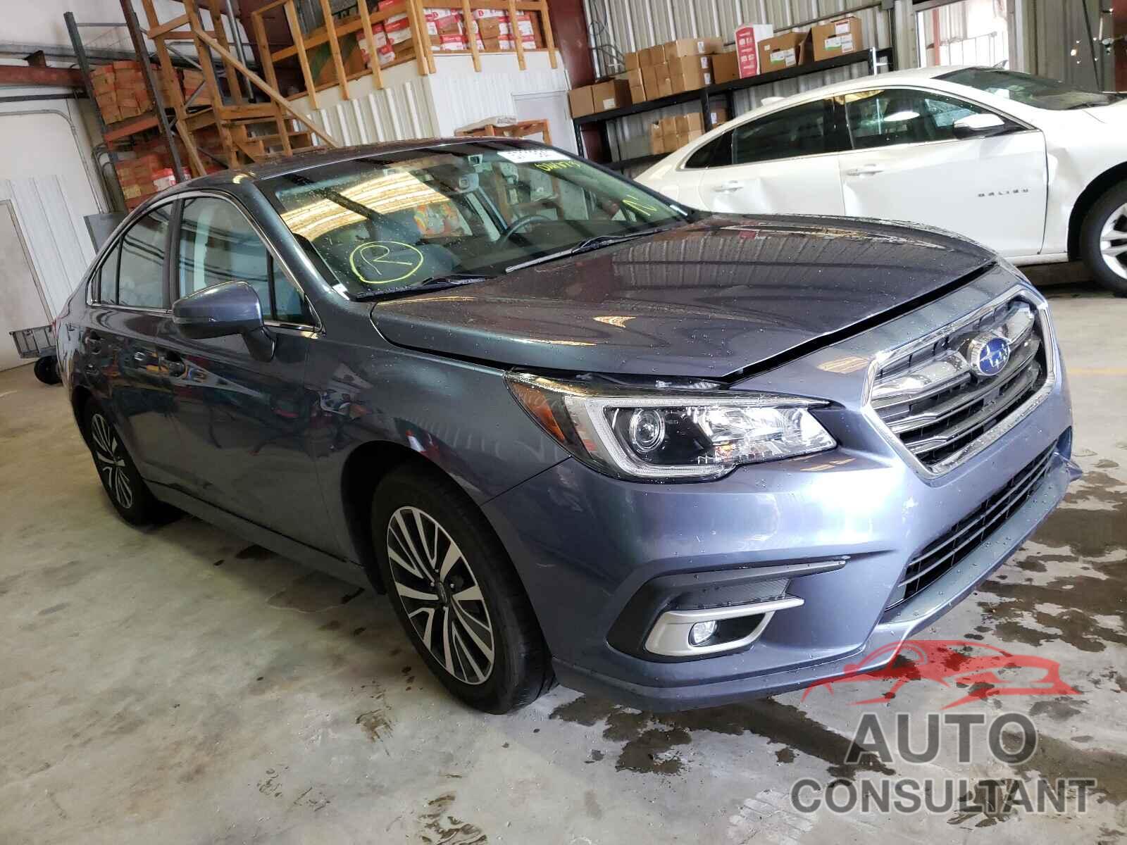 SUBARU LEGACY 2018 - 4S3BNAF68J3024073