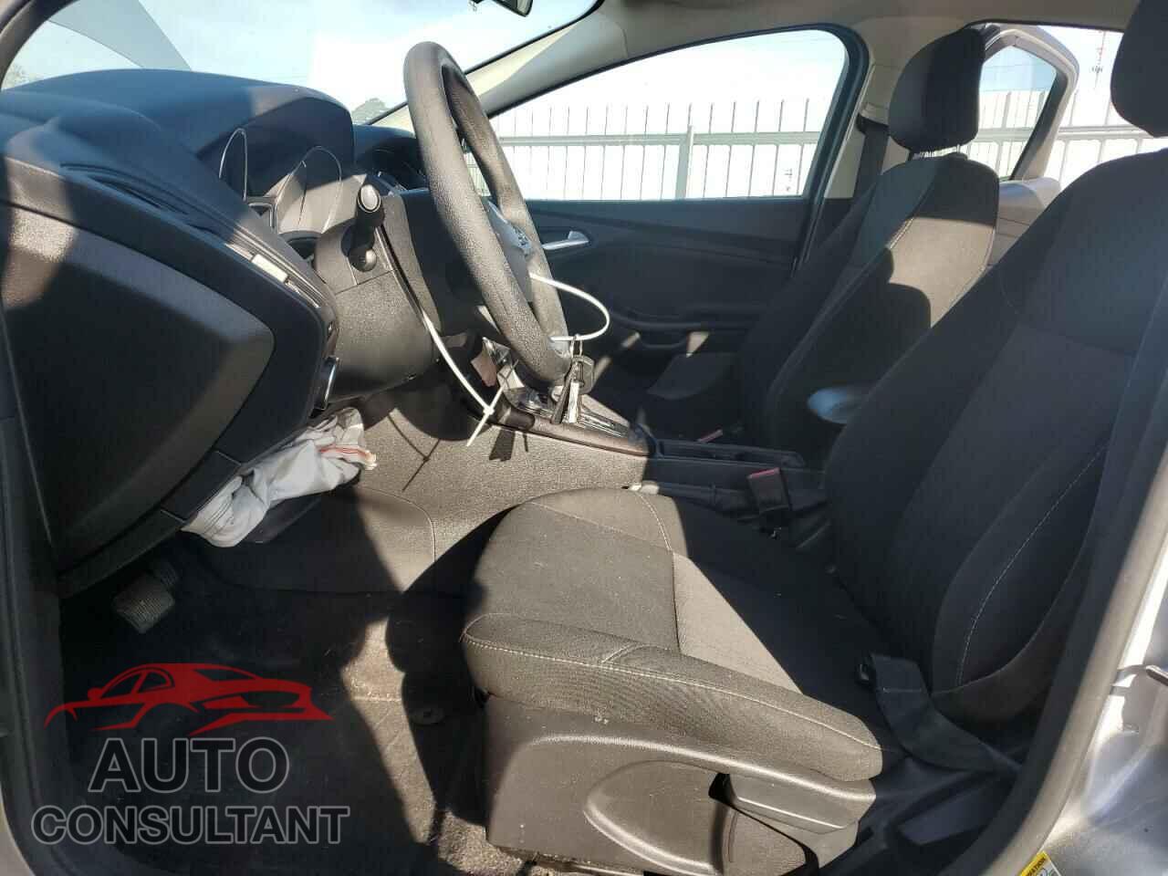 FORD FOCUS 2018 - 1FADP3K26JL254024