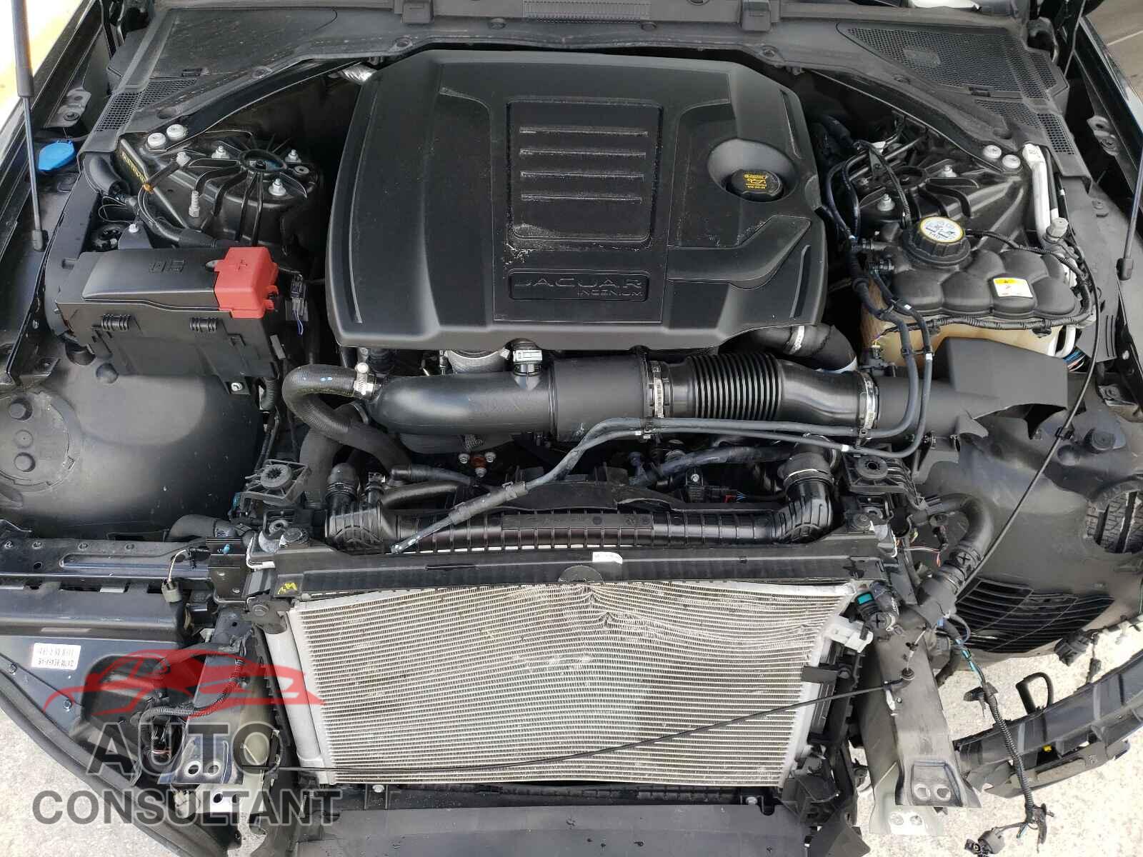 JAGUAR XE 2019 - SAJAT4FX1KCP44751