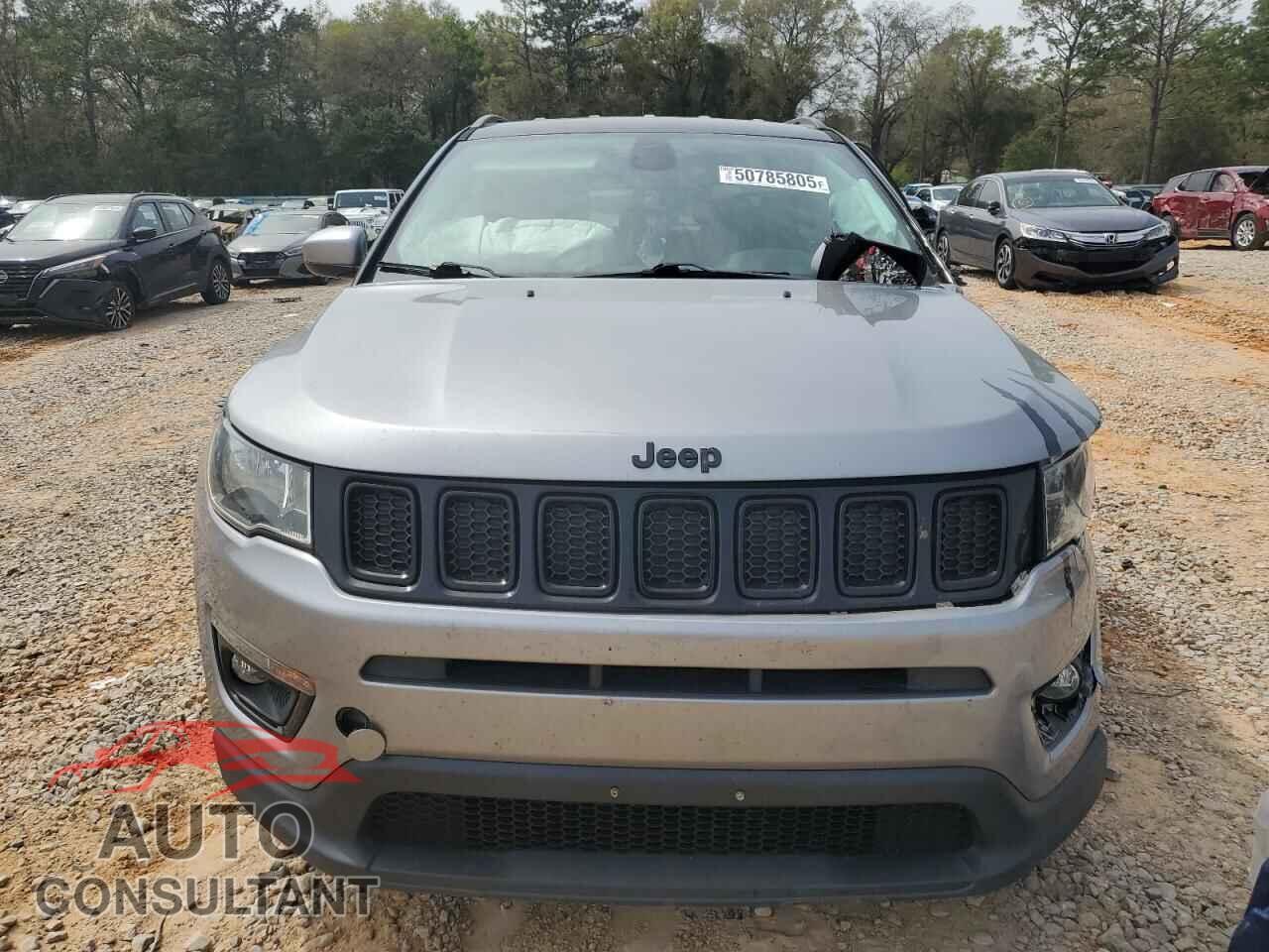 JEEP COMPASS 2018 - 3C4NJDBB8JT395283