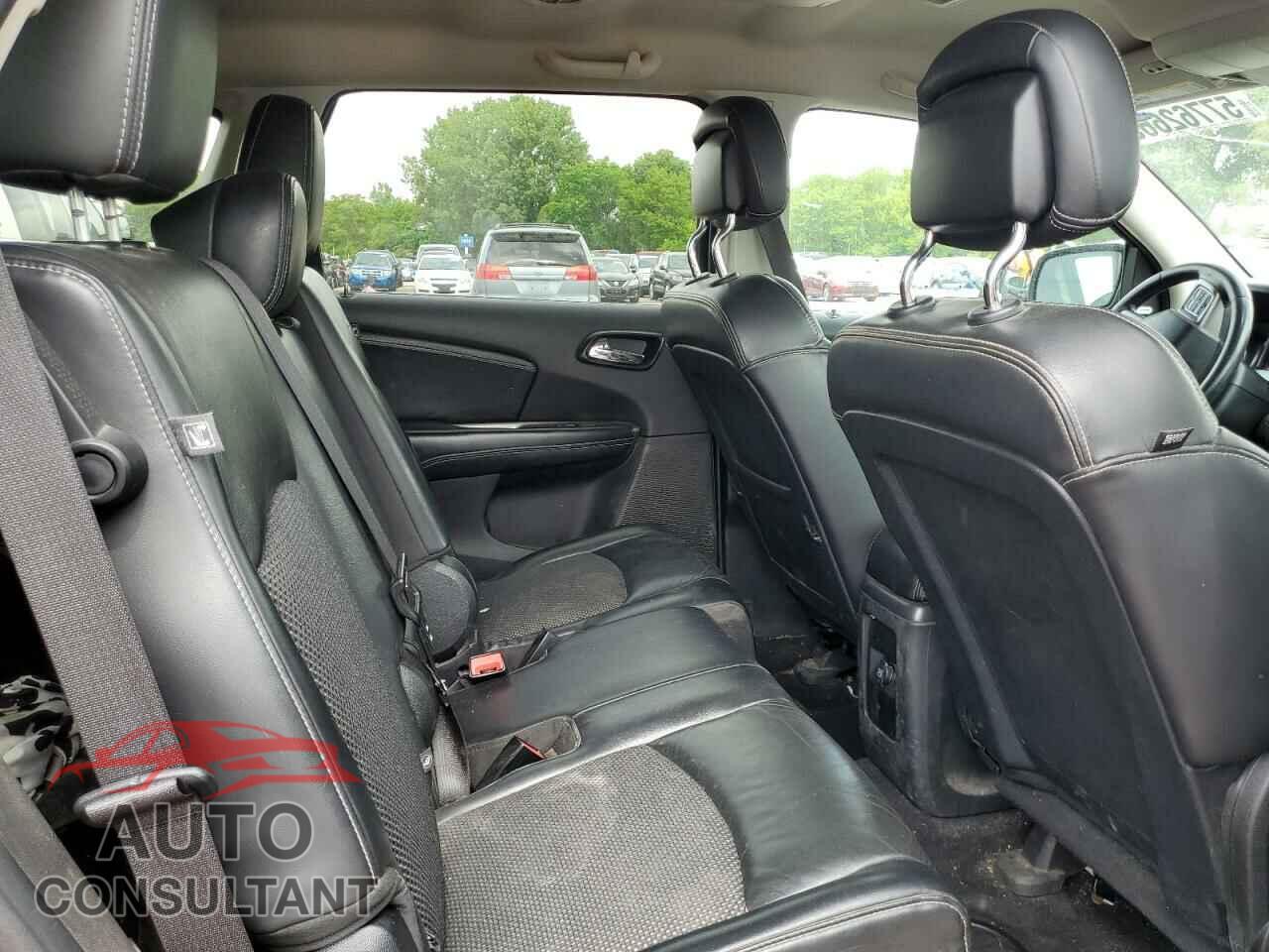 DODGE JOURNEY 2015 - 3C4PDDGG3FT740635
