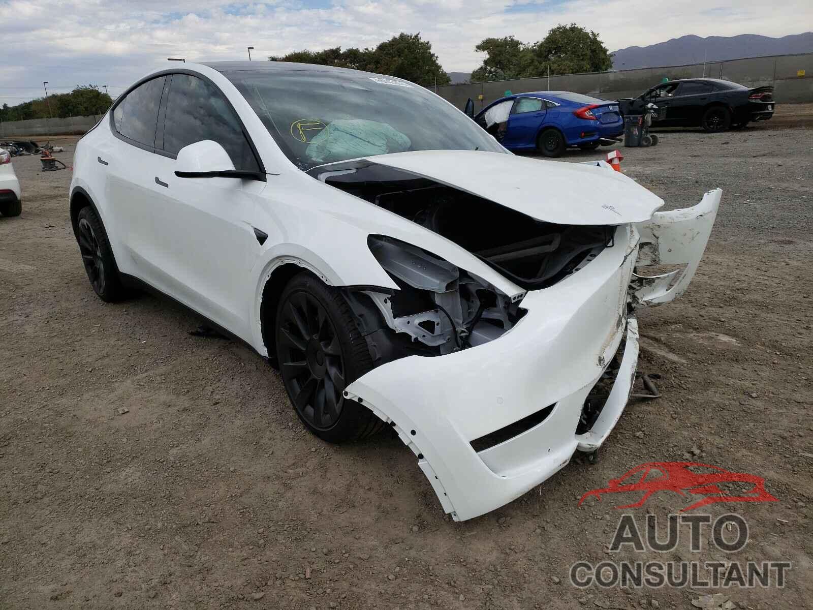 TESLA MODEL Y 2021 - 5YJYGDEE2MF074781