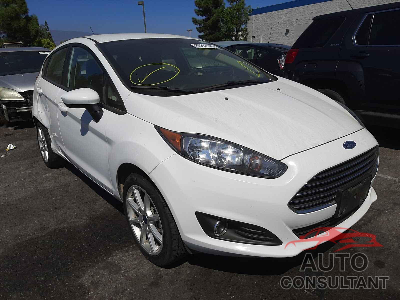 FORD FIESTA 2019 - 3FADP4EJ1KM138044