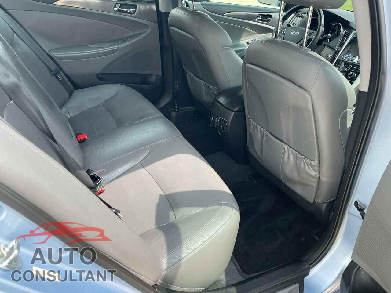 HYUNDAI SONATA 2012 - KMHEC4A4XCA047536