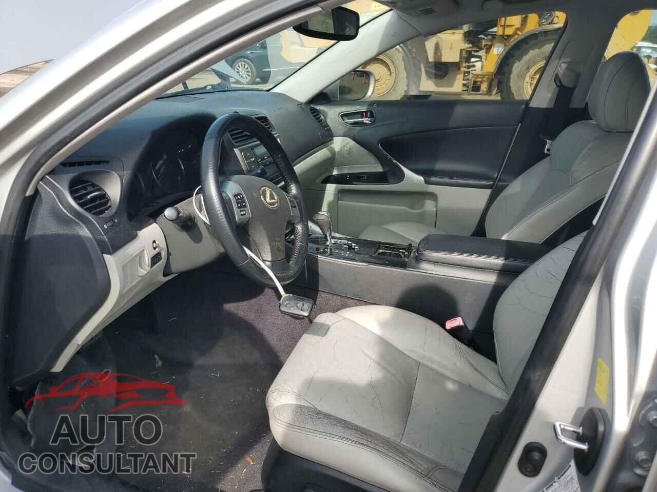 LEXUS IS 2011 - JTHBF5C26B5136526