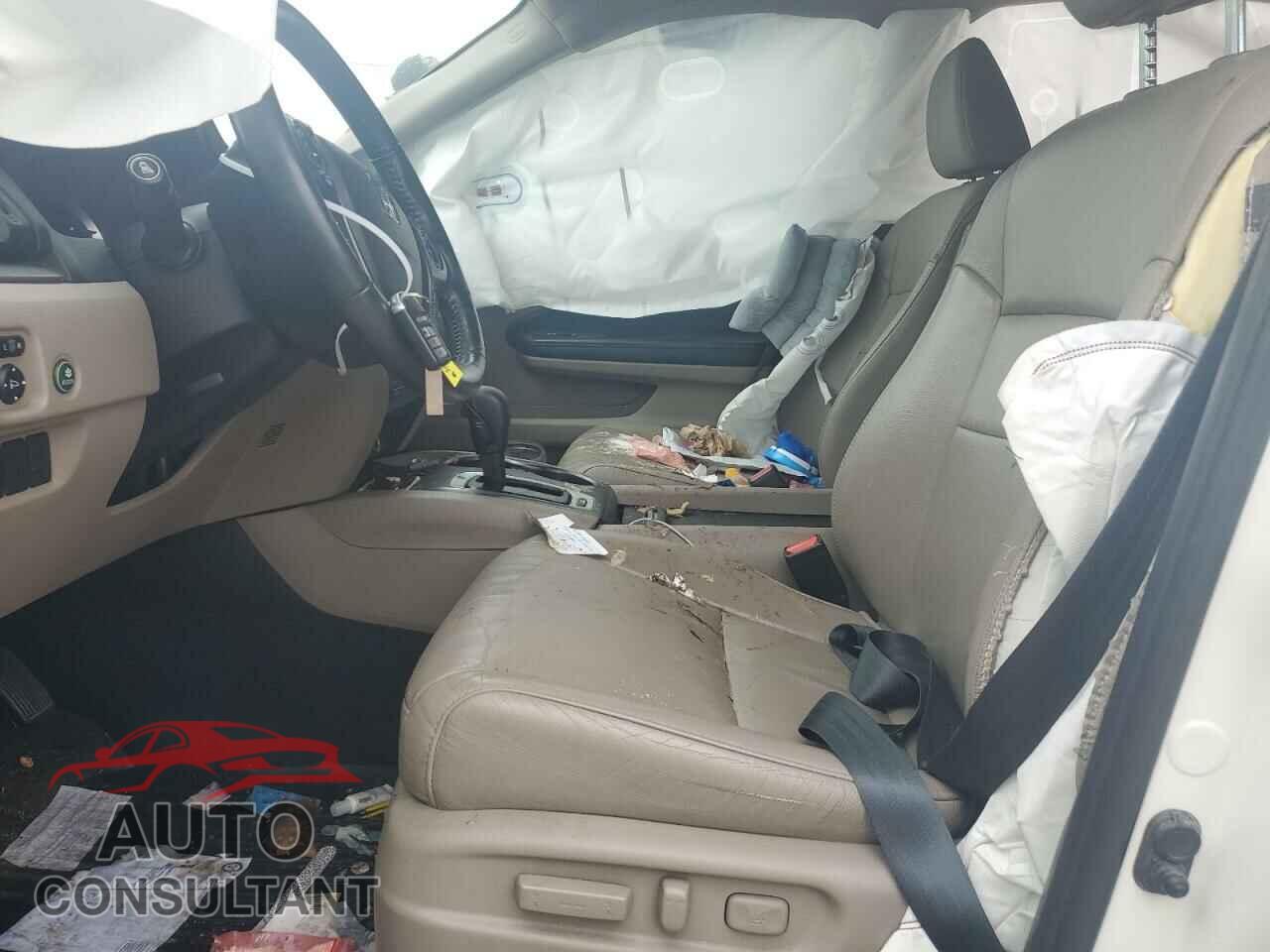 HONDA PILOT 2017 - 5FNYF6H80HB092447