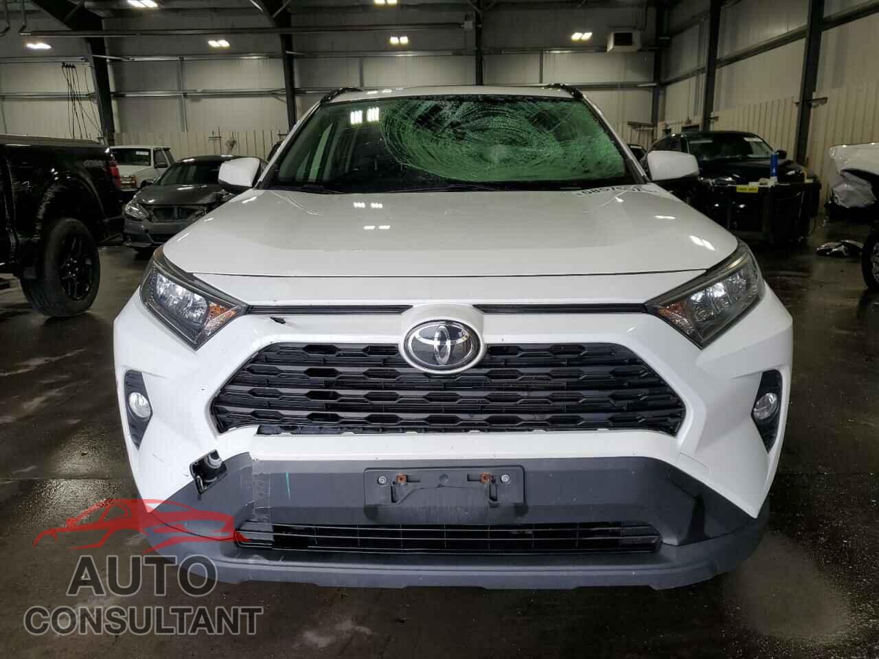 TOYOTA RAV4 2019 - JTMP1RFV6KD518659