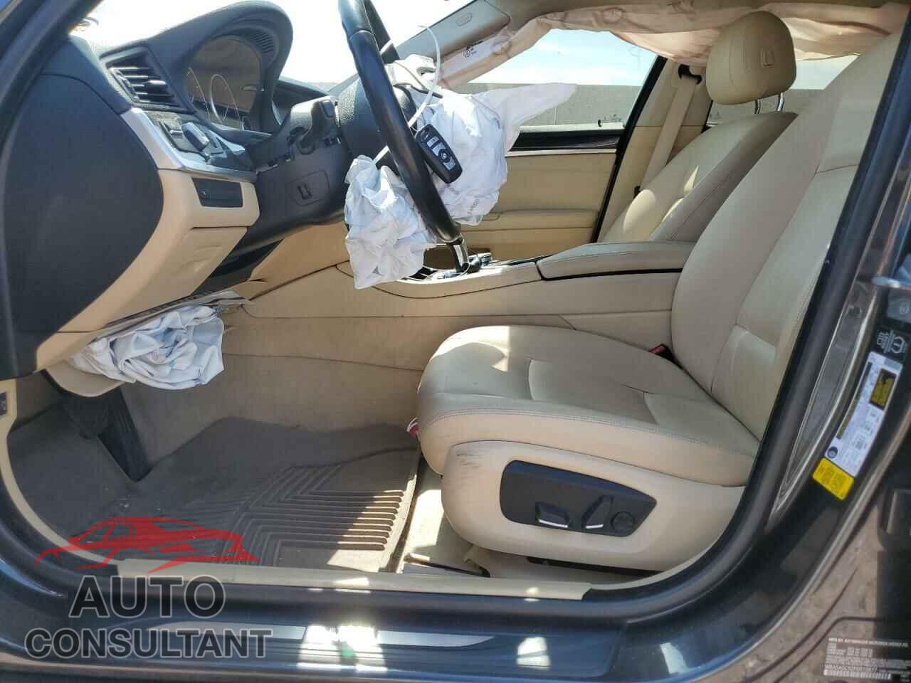 BMW 5 SERIES 2015 - WBA5A5C52FD515877