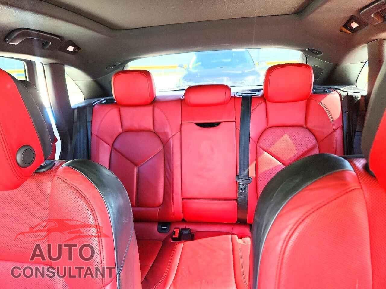 PORSCHE MACAN 2015 - WP1AB2A55FLB59414