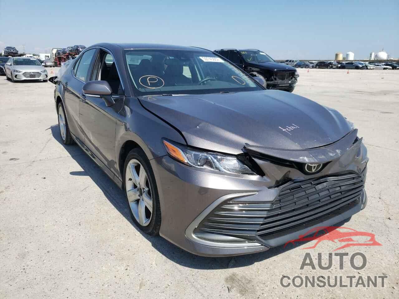 TOYOTA CAMRY 2022 - 4T1R11AK8NU054877