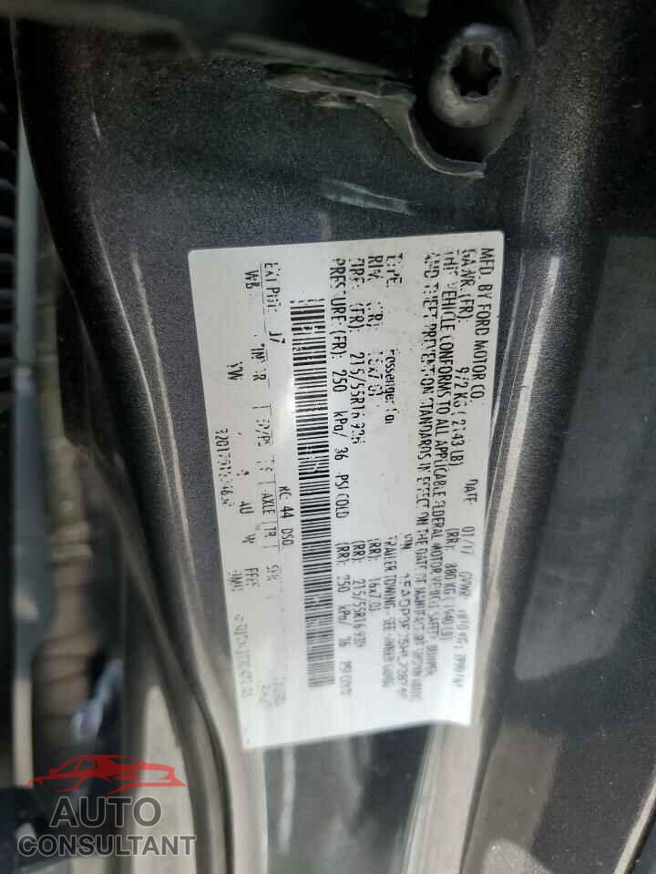 FORD FOCUS 2017 - 1FADP3F25HL228745
