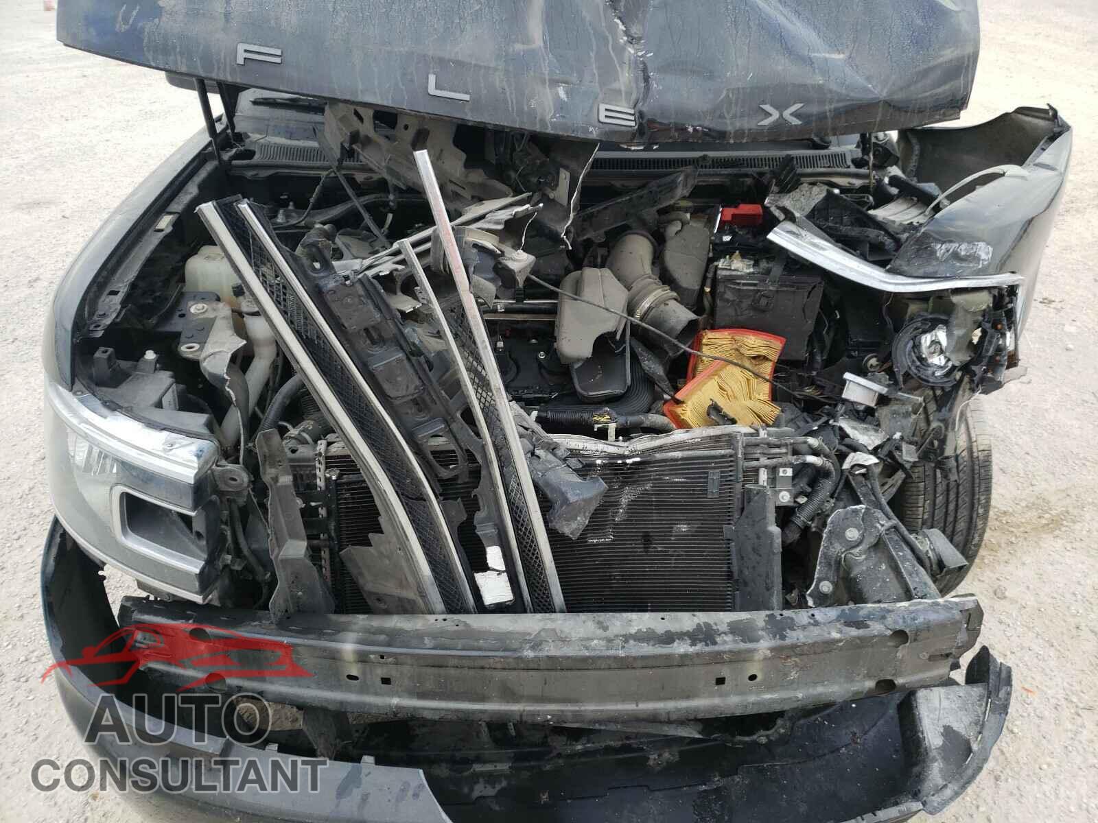 FORD FLEX 2018 - 2FMGK5B8XJBA17957