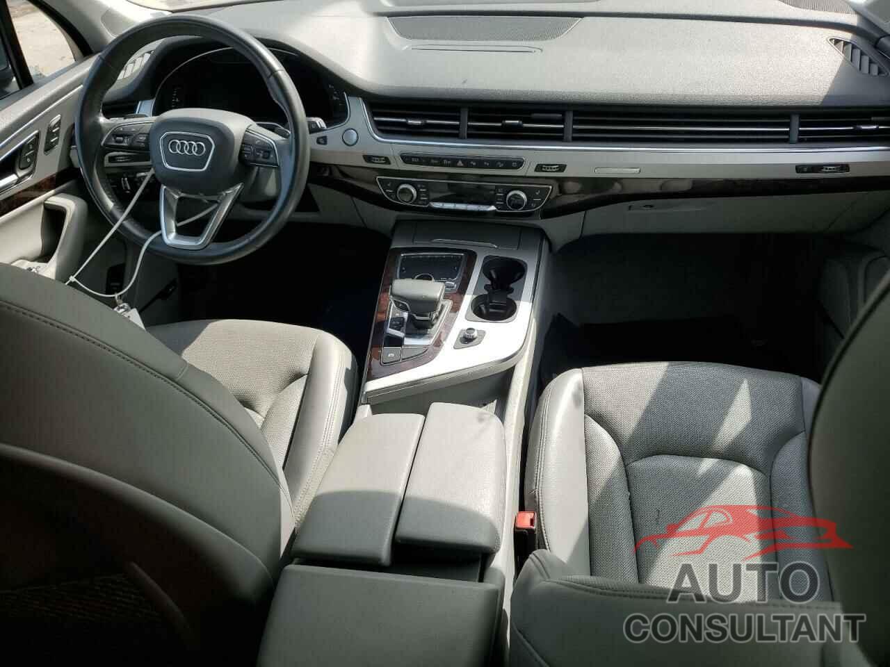 AUDI Q7 2019 - WA1LHAF79KD037702