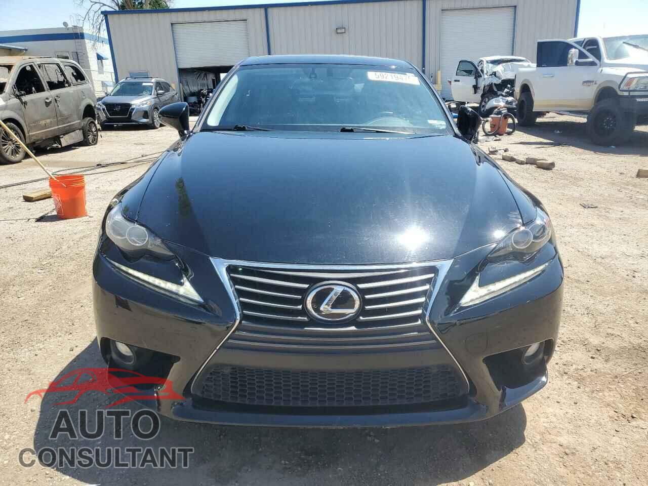 LEXUS IS 2014 - JTHBE1D26E5012335