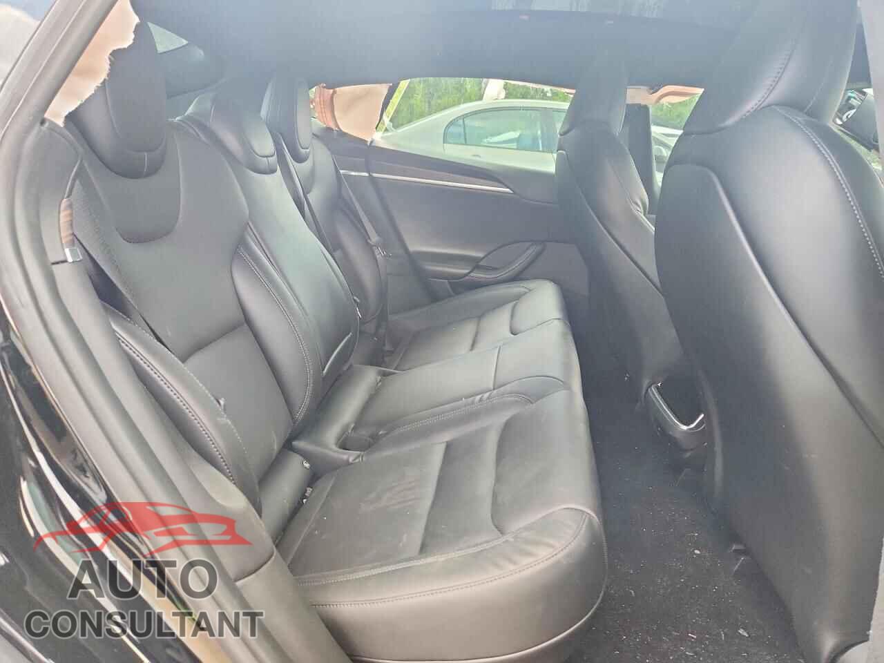 TESLA MODEL S 2022 - 5YJSA1E51NF471177