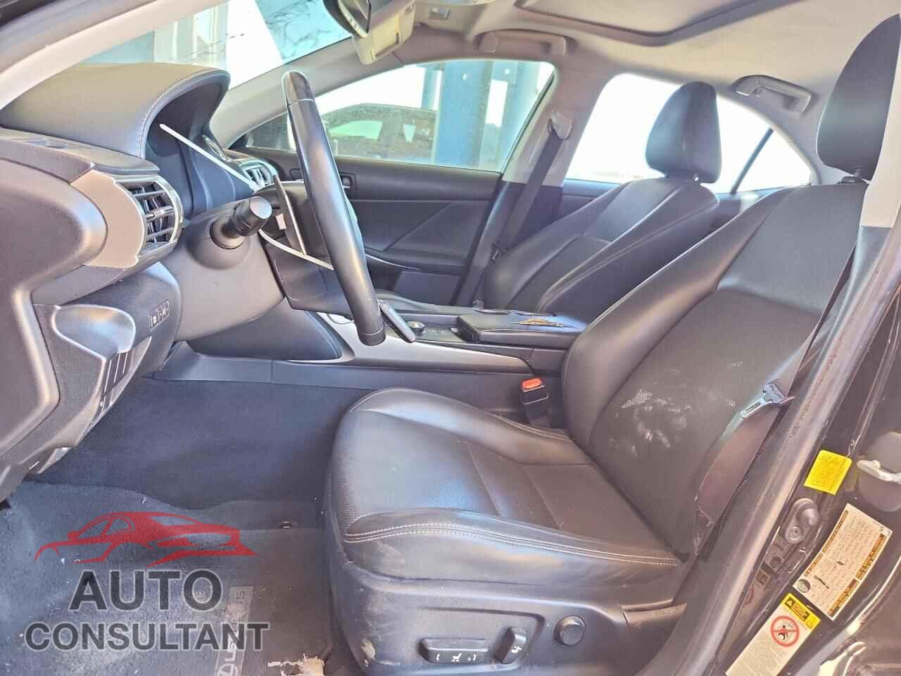 LEXUS IS 2015 - JTHBF1D27F5056424