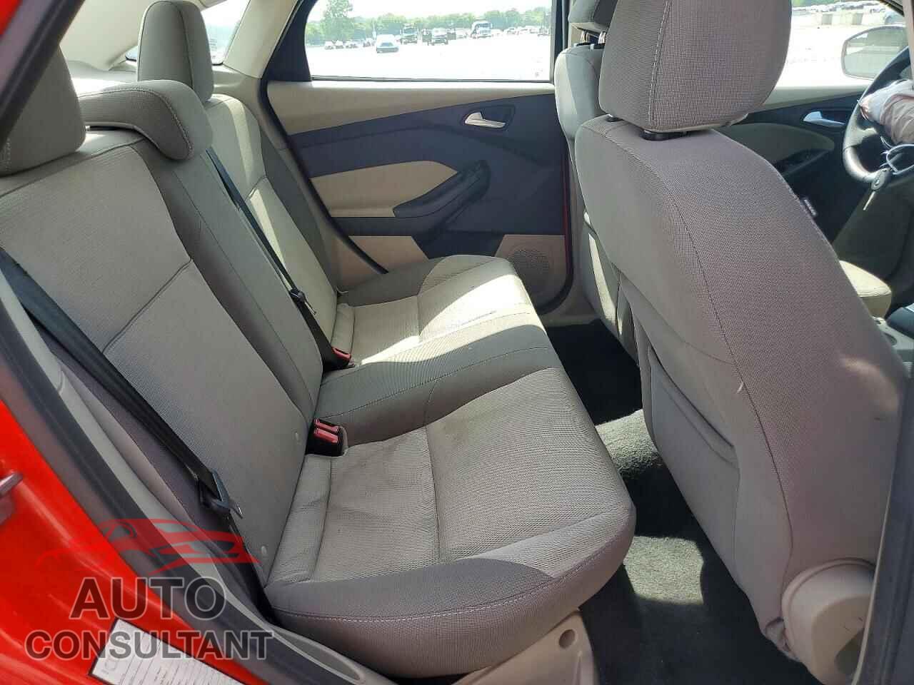 FORD FOCUS 2014 - 1FADP3F2XEL283980