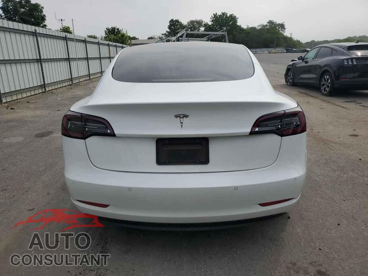 TESLA MODEL 3 2022 - 5YJ3E1EA7NF125978