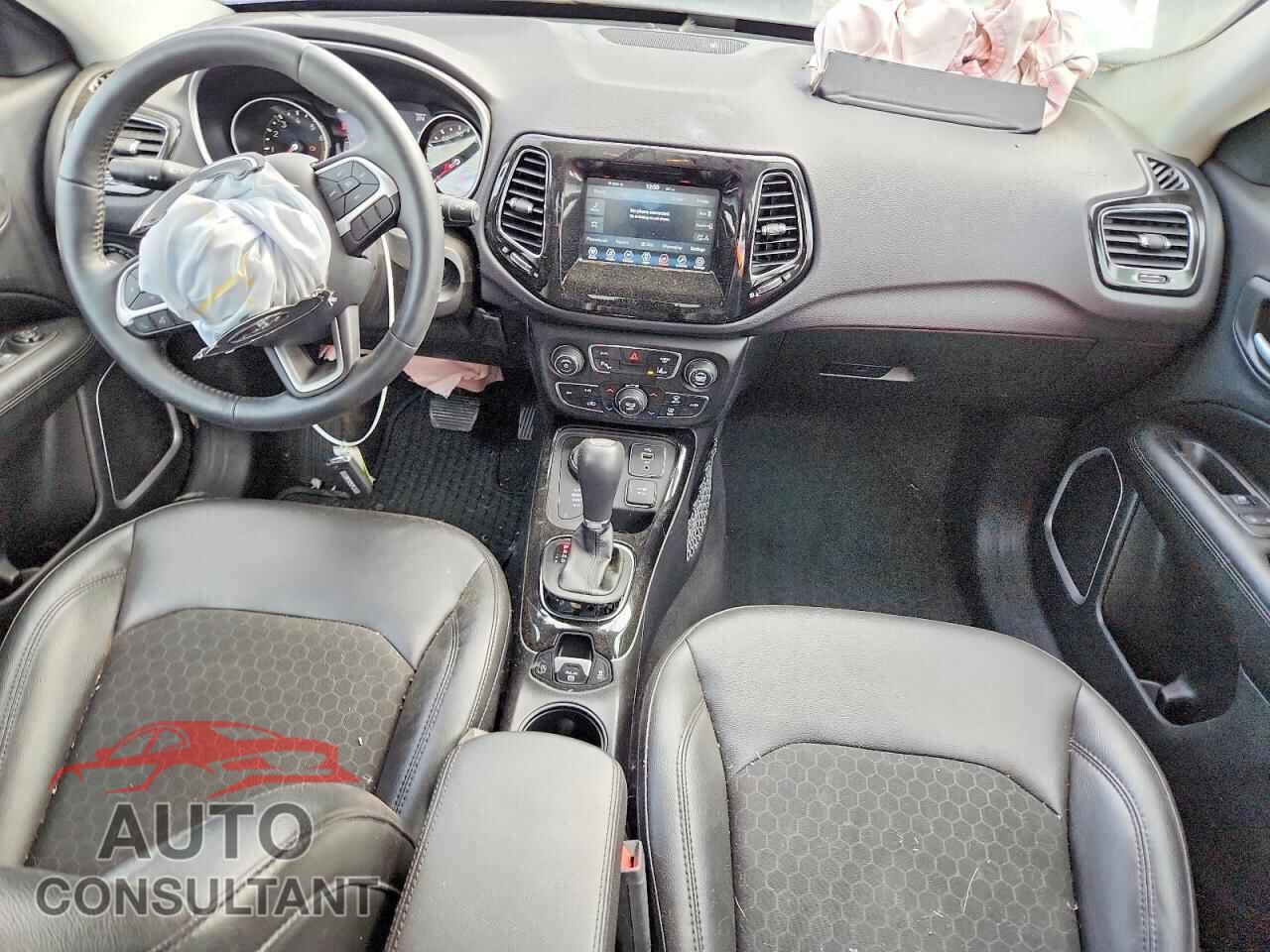 JEEP COMPASS 2018 - 3C4NJDBB7JT325337