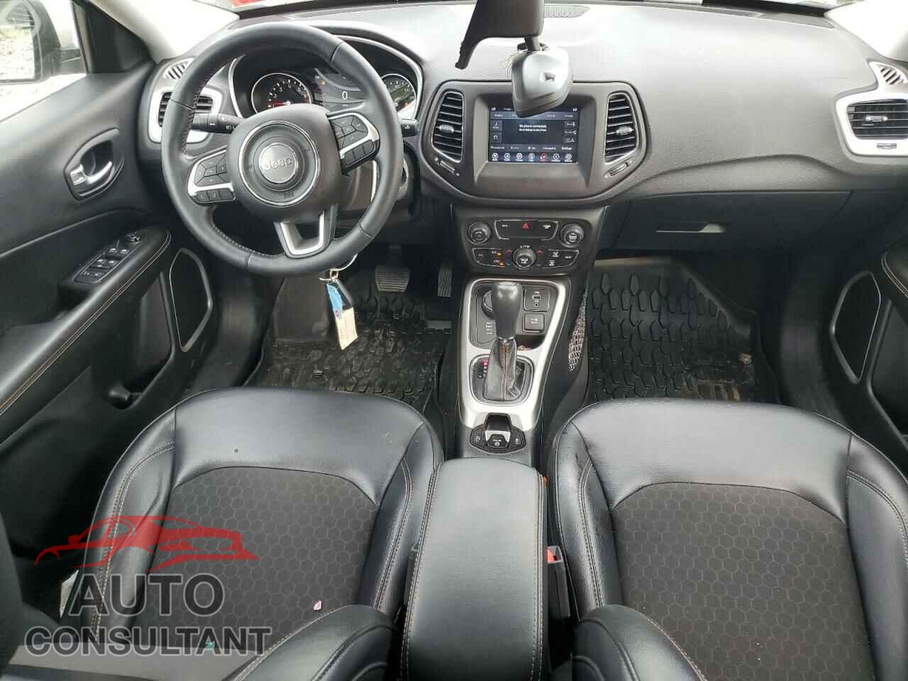 JEEP COMPASS 2018 - 3C4NJDBB5JT155270