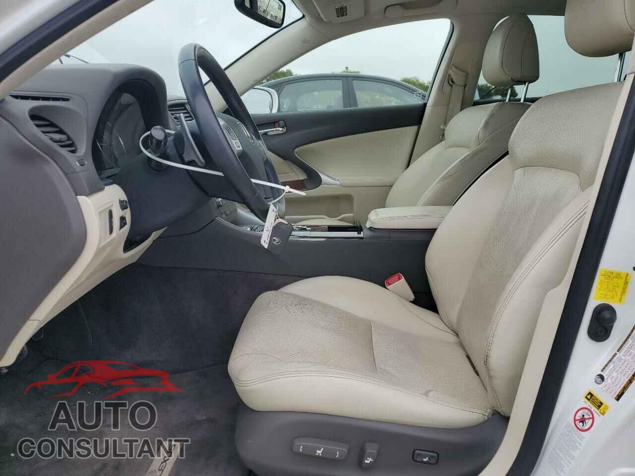 LEXUS IS 2012 - JTHBF5C20C5160046
