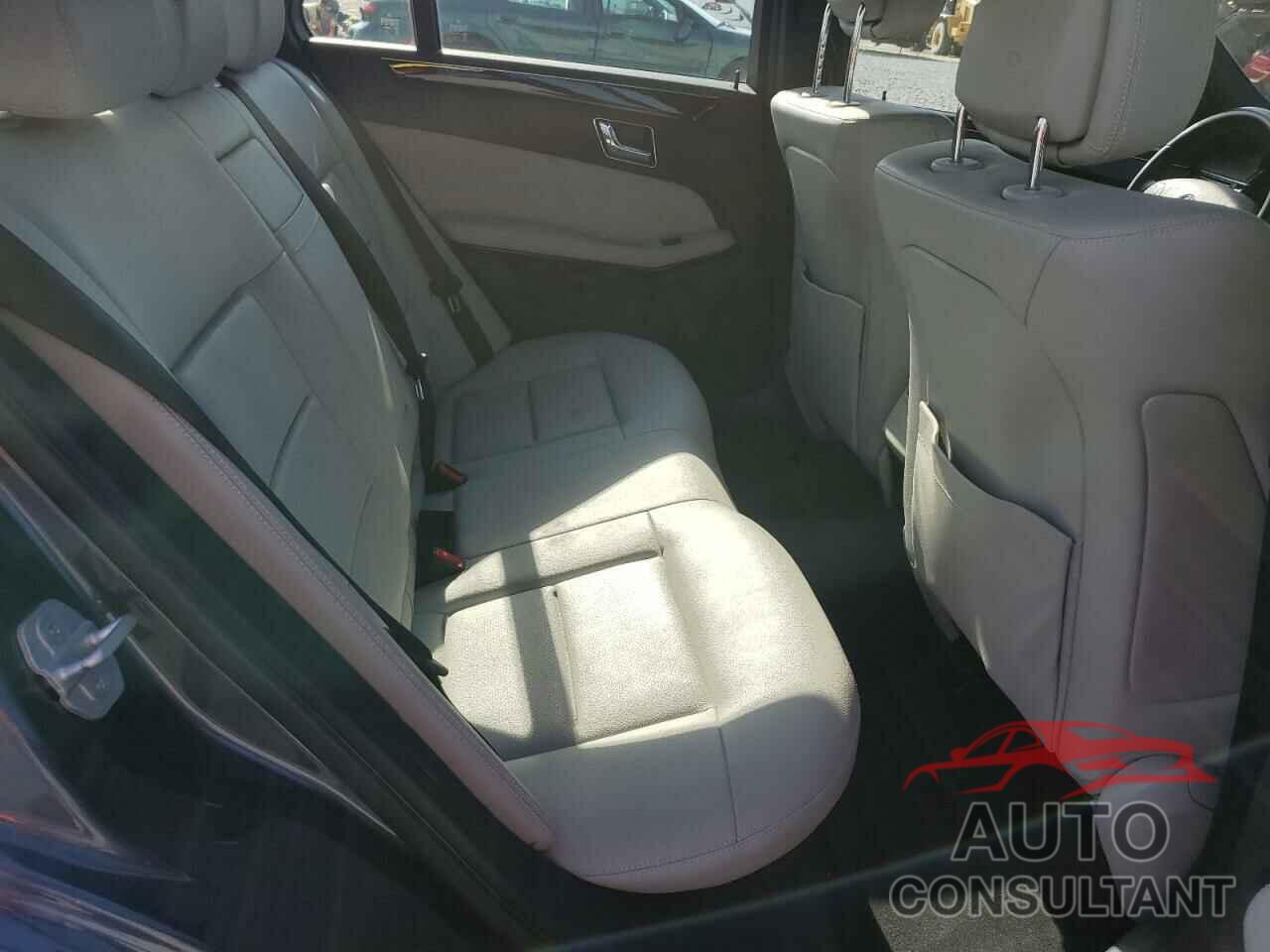 MERCEDES-BENZ E-CLASS 2010 - WDDHF5GB9AA102890