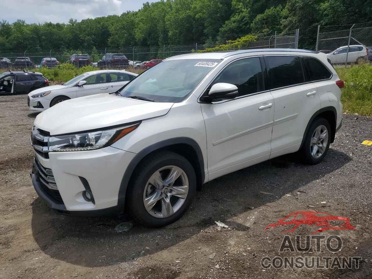 TOYOTA HIGHLANDER 2019 - 5TDDZRFH3KS743258