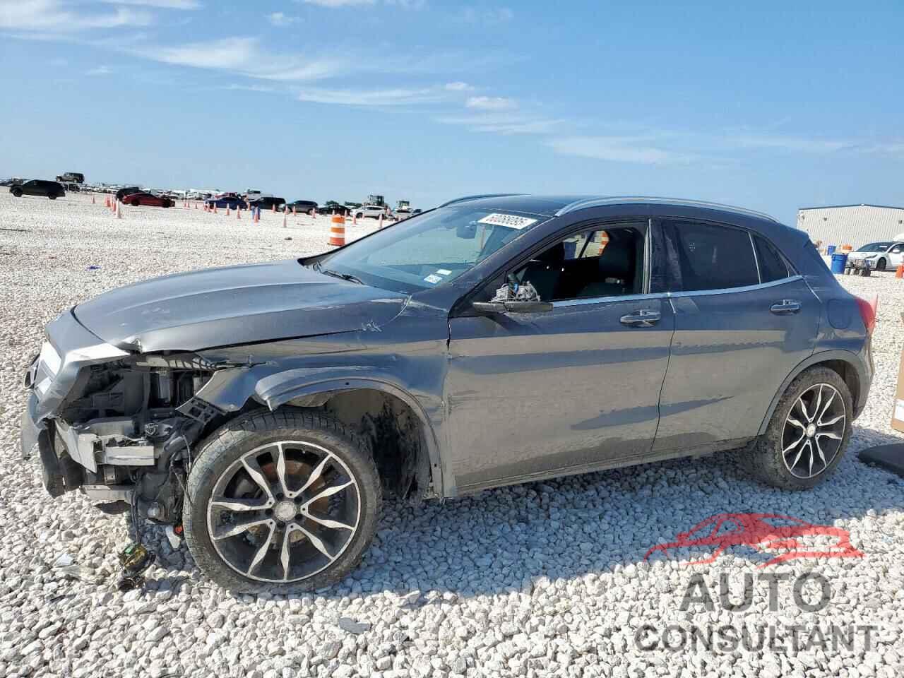 MERCEDES-BENZ GLA-CLASS 2015 - WDCTG4EB1FJ135575