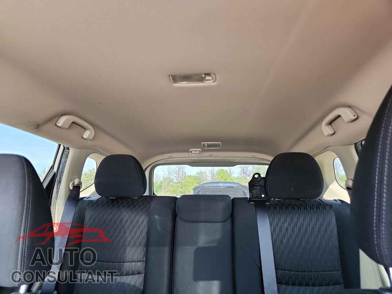 NISSAN ROGUE 2017 - KNMAT2MV0HP587123