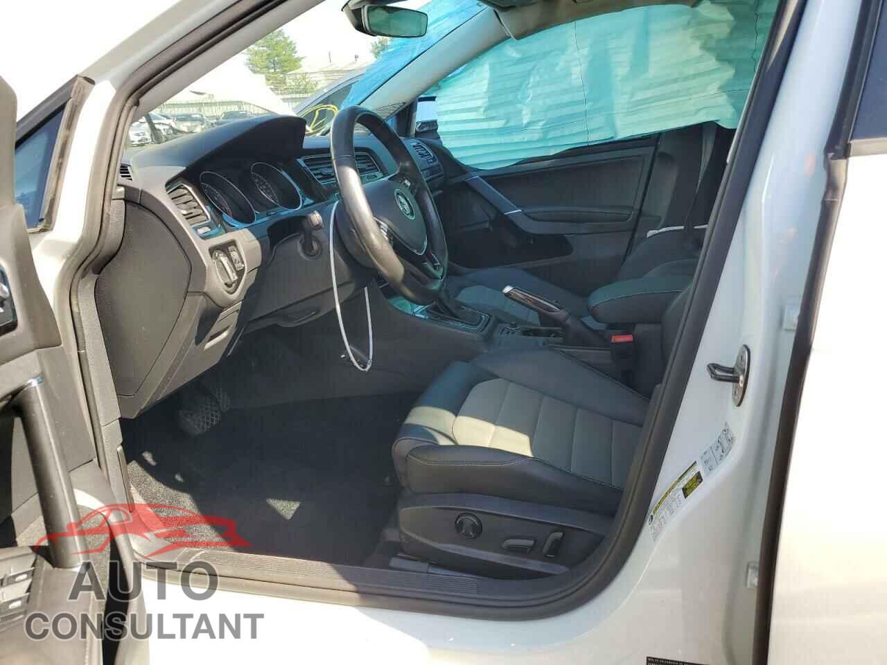 VOLKSWAGEN GOLF 2017 - 3VW217AU3HM029613