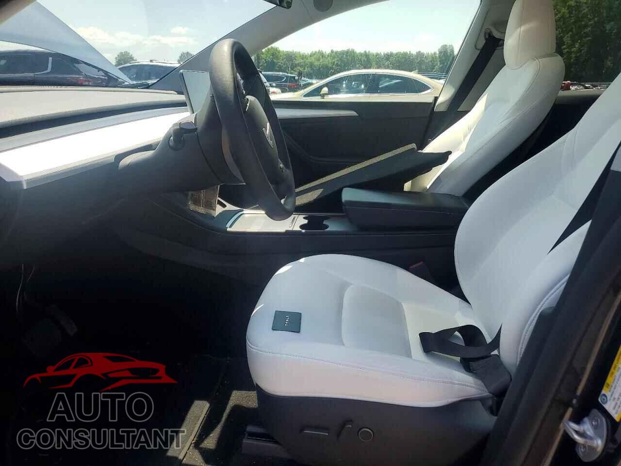 TESLA MODEL Y 2024 - 7SAYGDEE0RA277191