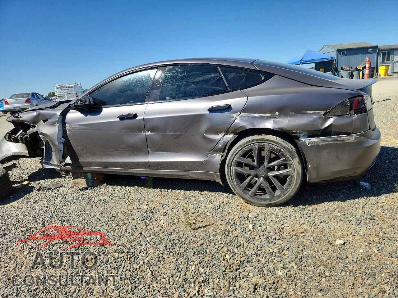 TESLA MODEL S 2022 - 5YJSA1E67NF479342