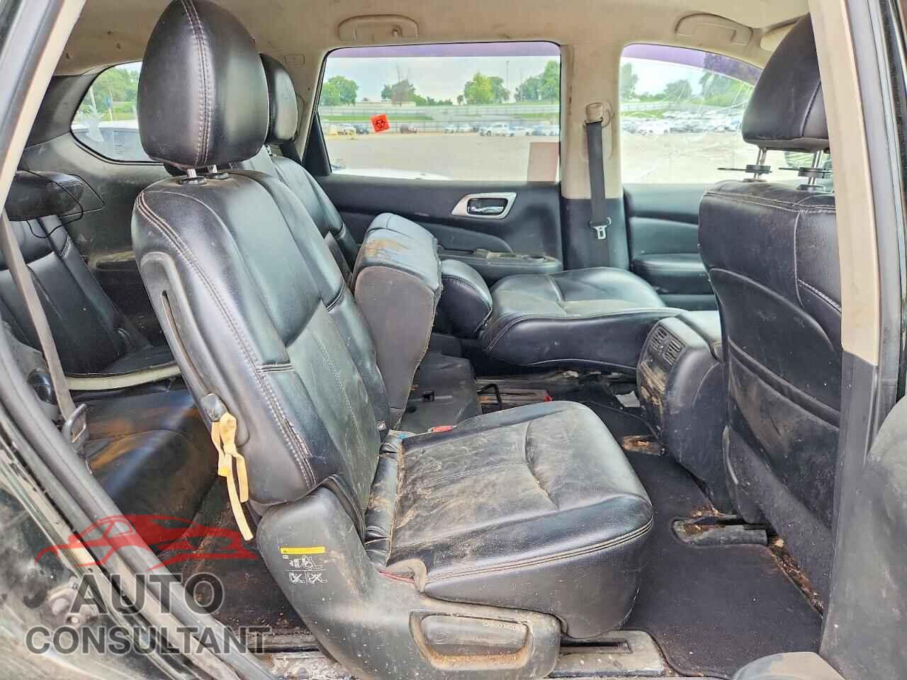 NISSAN PATHFINDER 2019 - 5N1DR2MM8KC642947