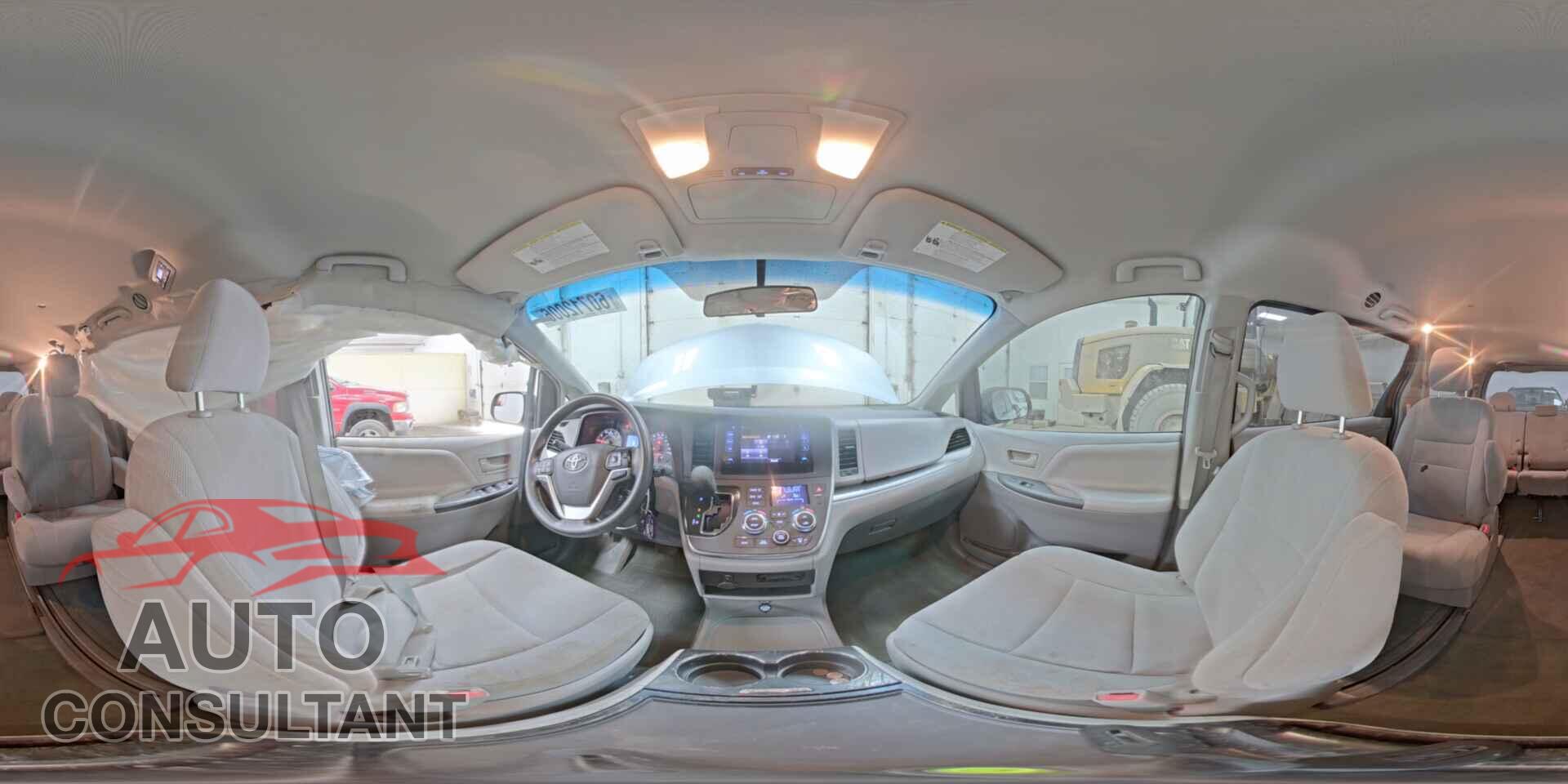 TOYOTA SIENNA 2015 - 5TDZK3DC3FS646940