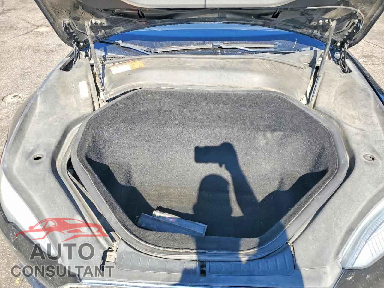 TESLA MODEL S 2015 - 5YJSA1E25FF112714