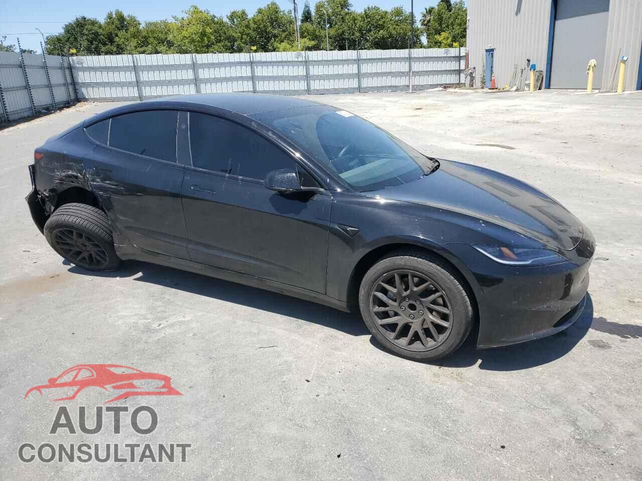 TESLA MODEL 3 2024 - 5YJ3E1EA4RF782713
