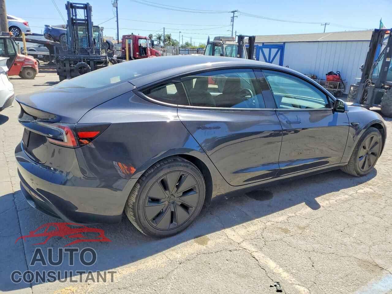 TESLA MODEL 3 2024 - 5YJ3E1EA5RF747517