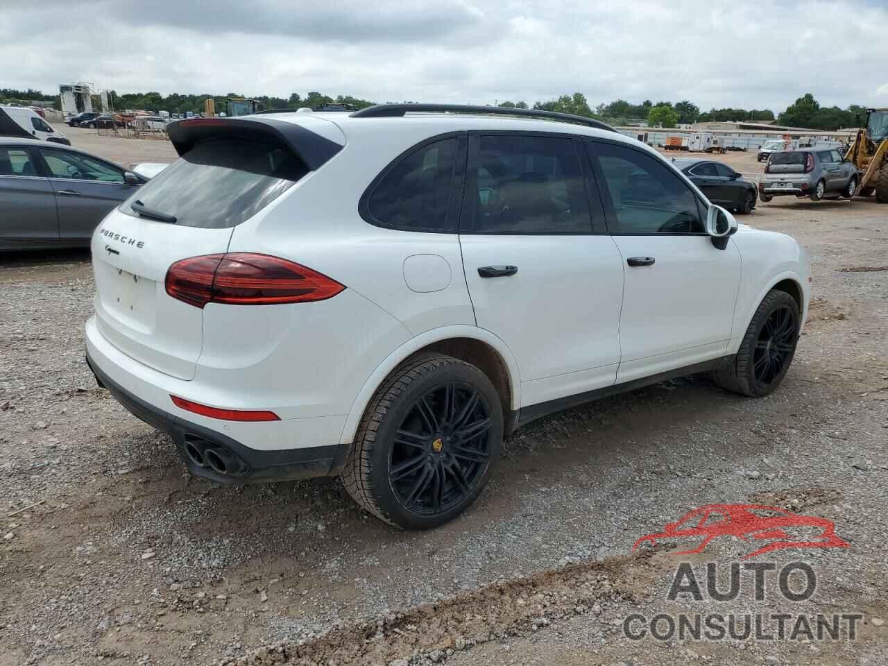 PORSCHE CAYENNE 2017 - WP1AA2A22HKA92370