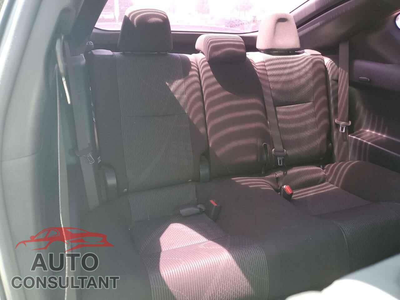 TOYOTA SCION 2012 - JTKJF5C79C3025354