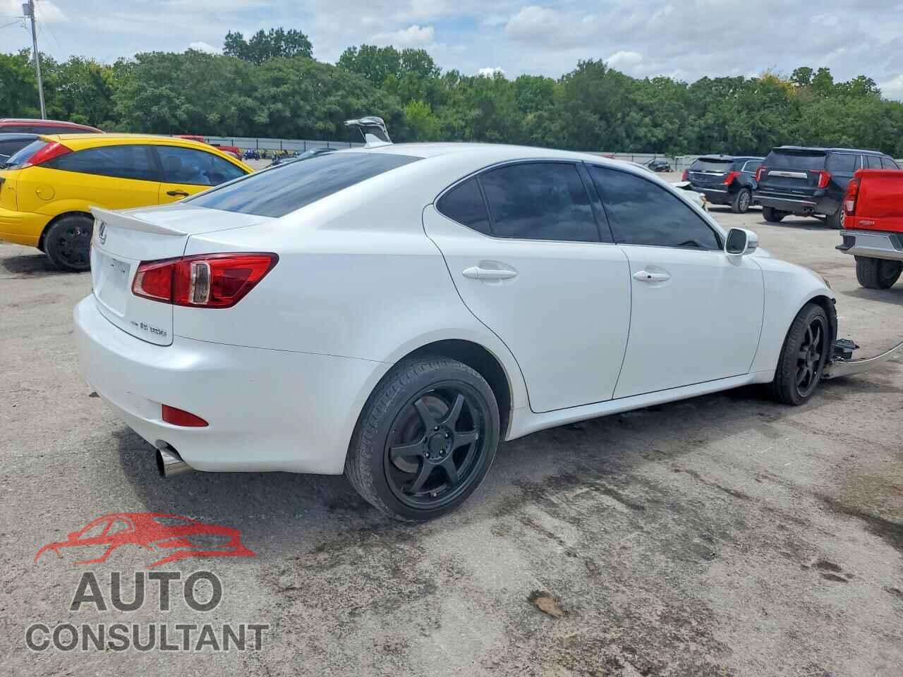 LEXUS IS 2011 - JTHCE5C20B5000464