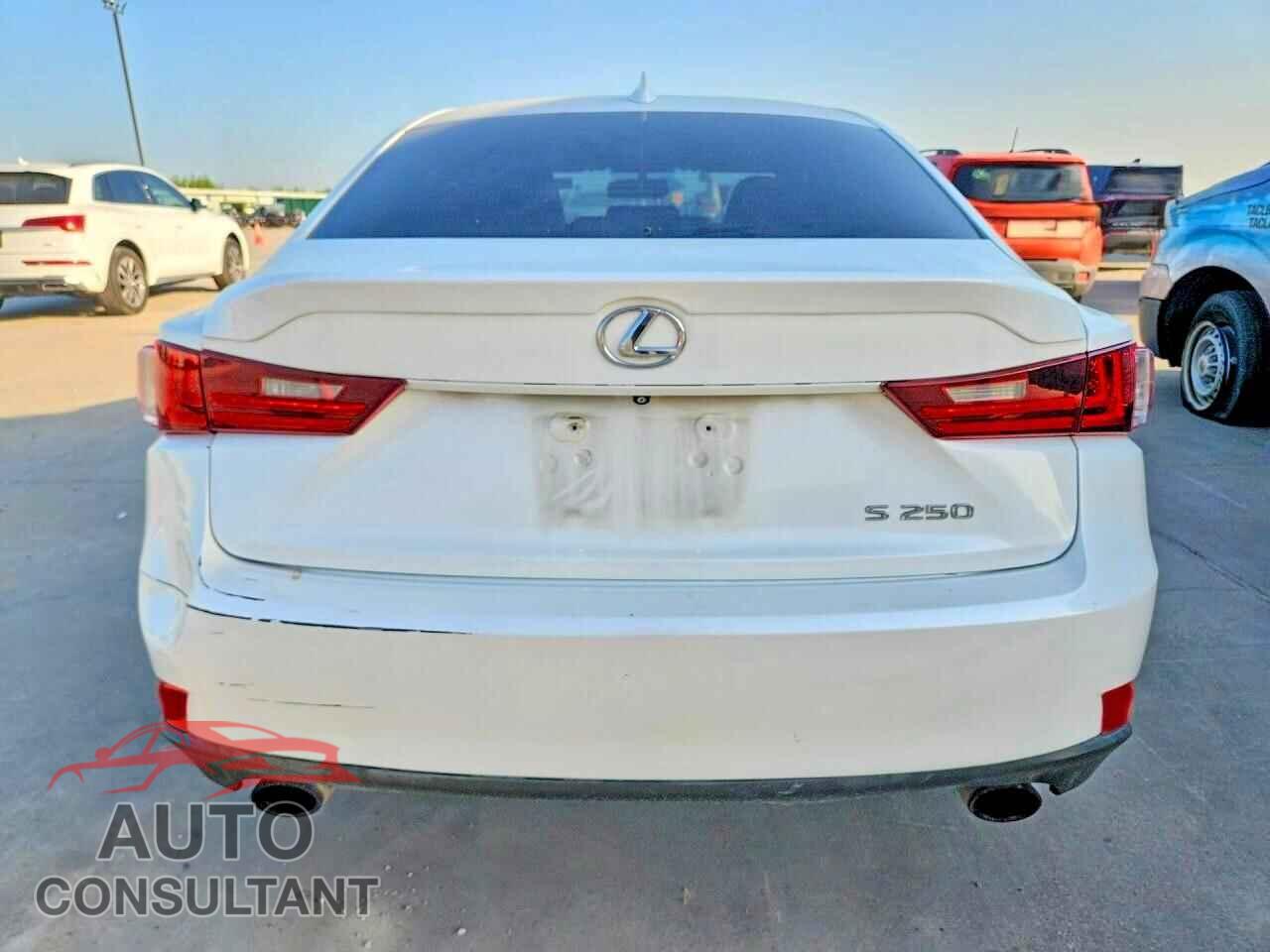 LEXUS IS 2015 - JTHBF1D21F5057018
