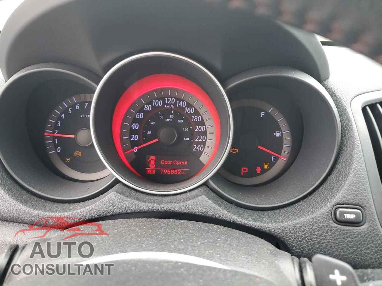 KIA FORTE 2012 - KNAFW5A37C5496496