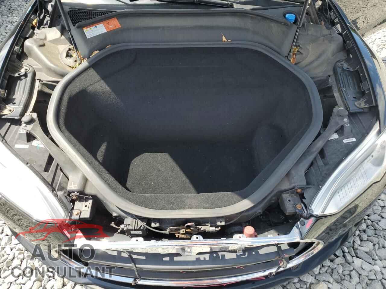 TESLA MODEL S 2015 - 5YJSA1E23FF106359