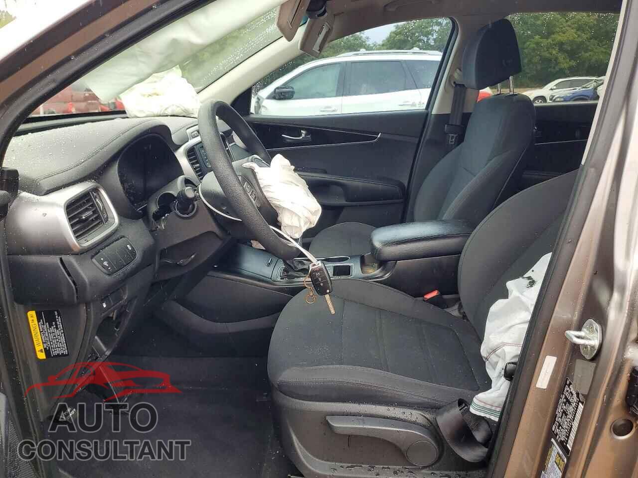 KIA SORENTO 2017 - 5XYPG4A38HG261215