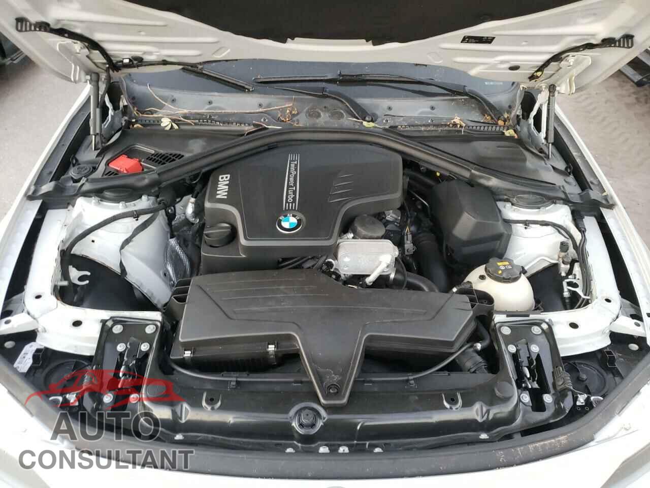 BMW 3 SERIES 2016 - WBA8E1G54GNU10340