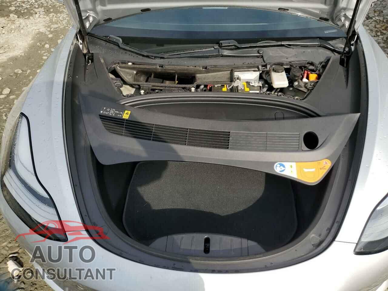 TESLA MODEL 3 2018 - 5YJ3E1EA8JF021932
