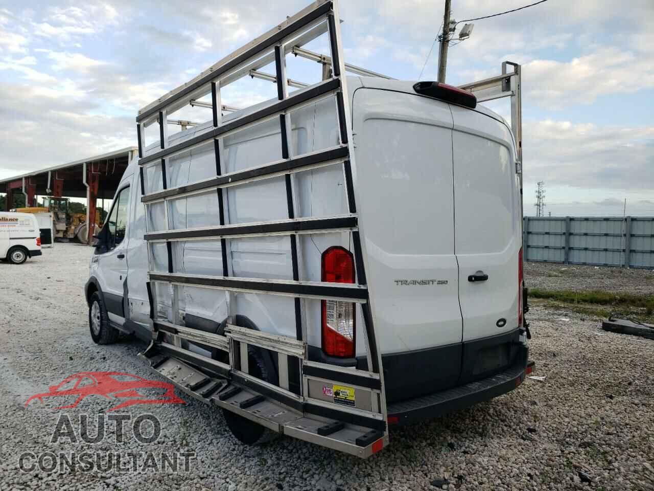 FORD TRANSIT 2018 - 1FTYR2CM2JKA55008
