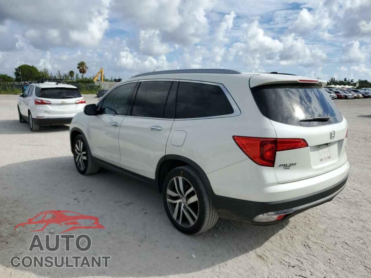 HONDA PILOT 2016 - 5FNYF5H97GB036202