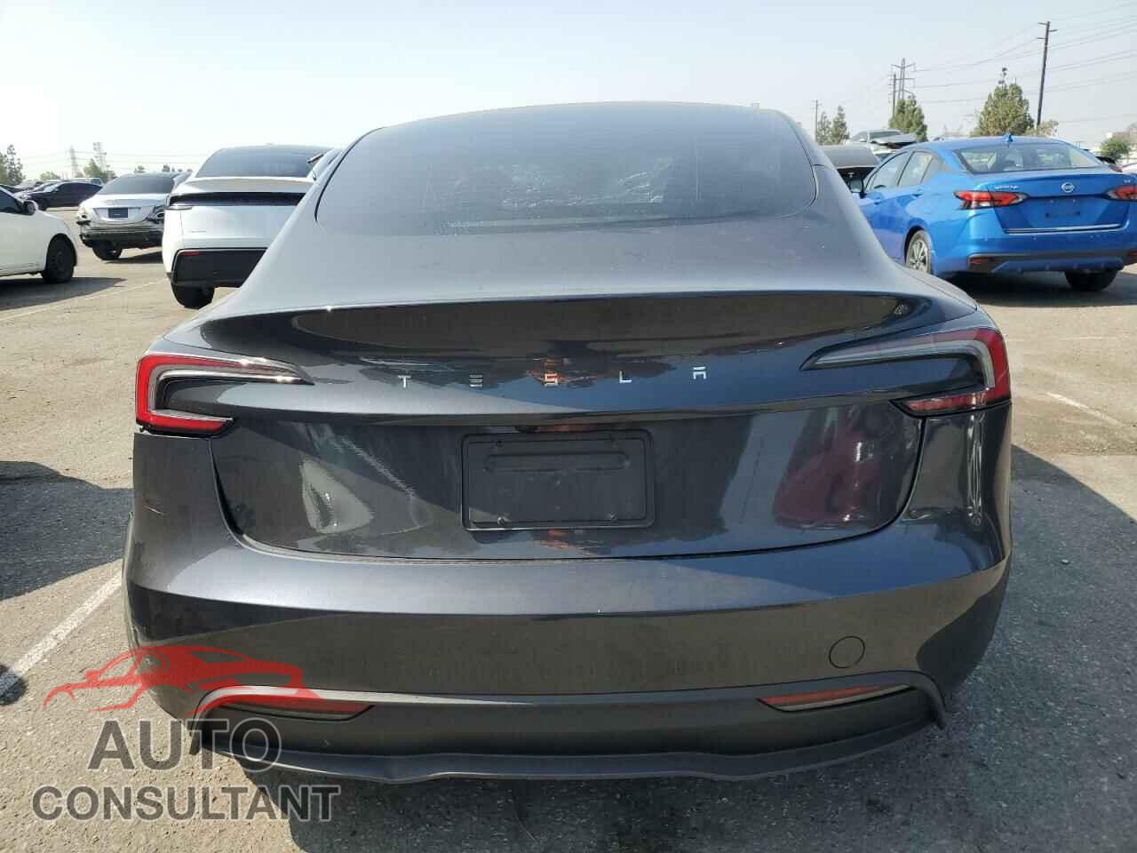 TESLA MODEL 3 2024 - 5YJ3E1EA7RF728225