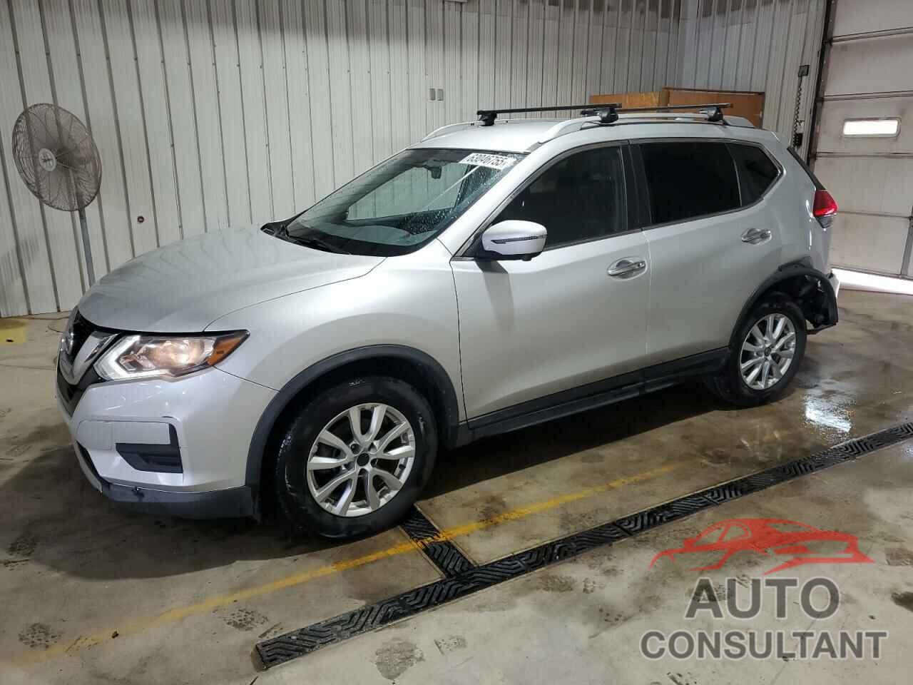 NISSAN ROGUE 2017 - KNMAT2MT8HP515293